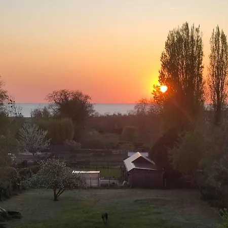 Les Cigognes N0ires Holiday home *