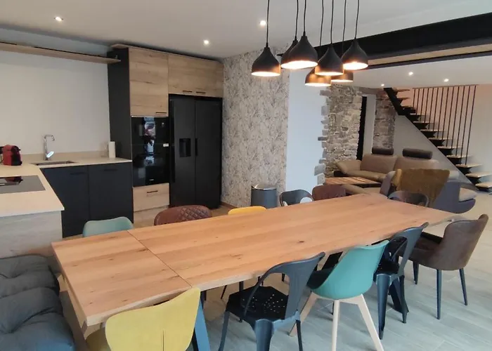 Les Cigognes N0ires 度假居 *