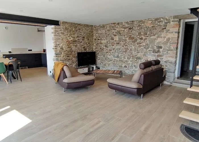 Les Cigognes N0ires 度假居 Dragey