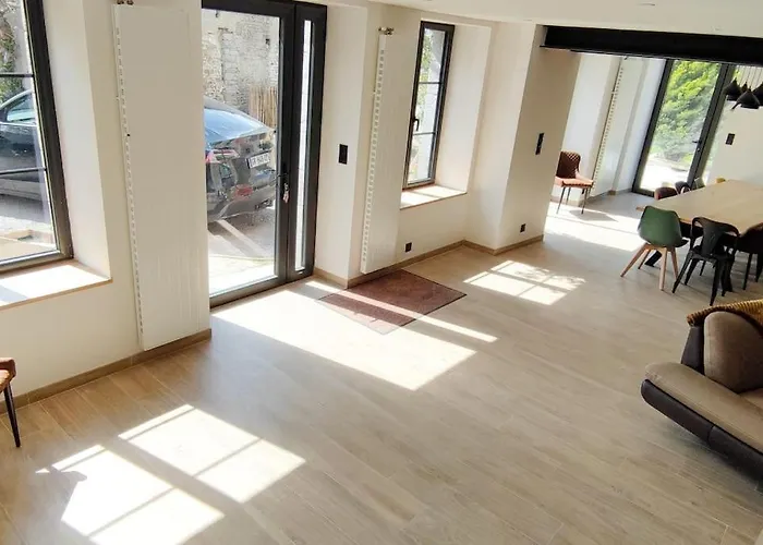 Les Cigognes N0ires 度假居 Dragey